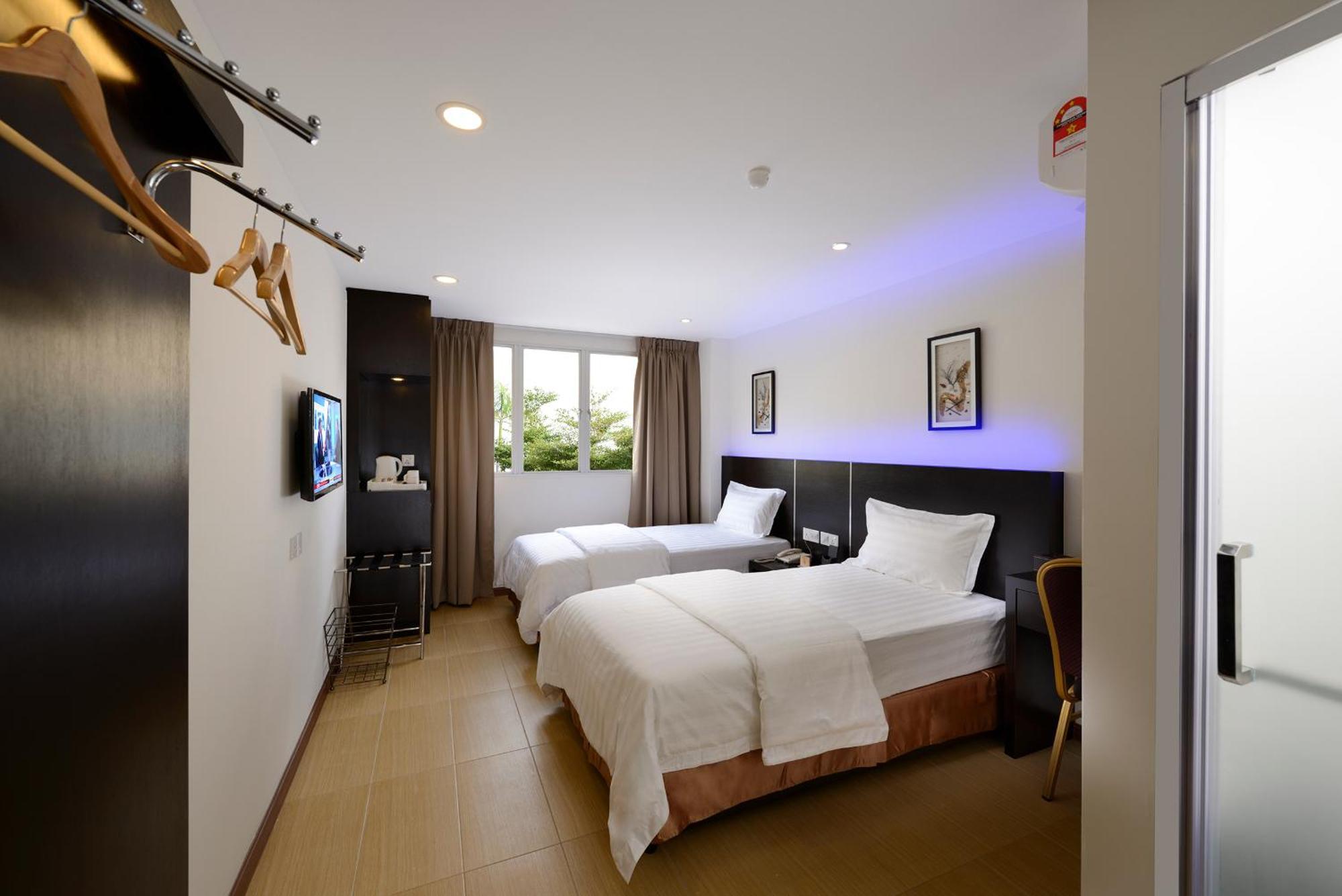 בוקיט מרטג'אם Ernes Hotel Bayu Mutiara מראה חיצוני תמונה
